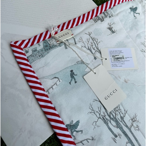 Gucci L'avevgle Par Amovr Baby Blanket New with tags $580 80 cm x 80 cm bedding - Picture 11 of 11